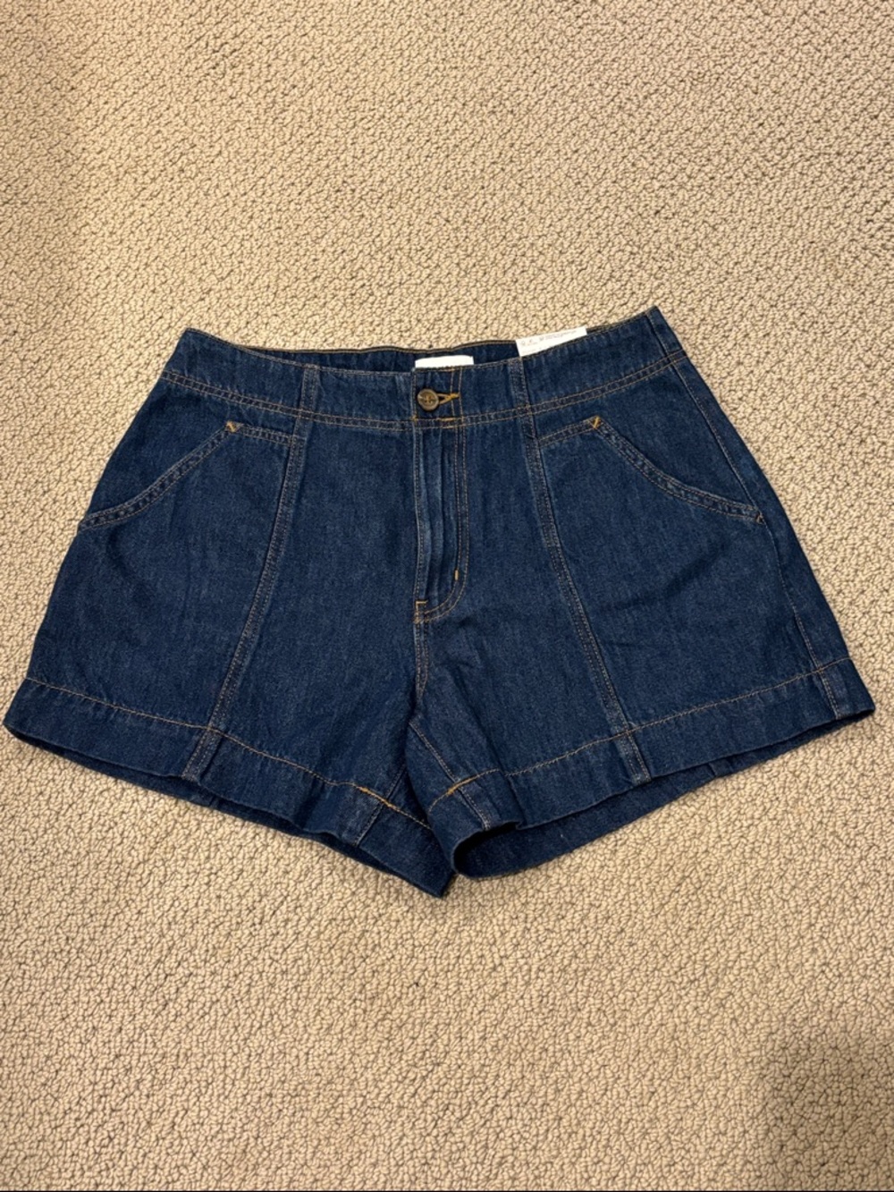 NEW Sonoma Women’s High Rise Denim Shorts 10